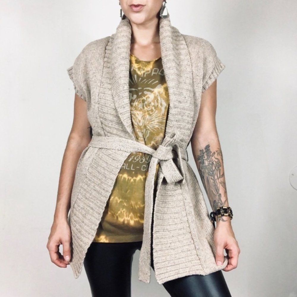 Lizard Queenz Closet - Picture 3 of 8
